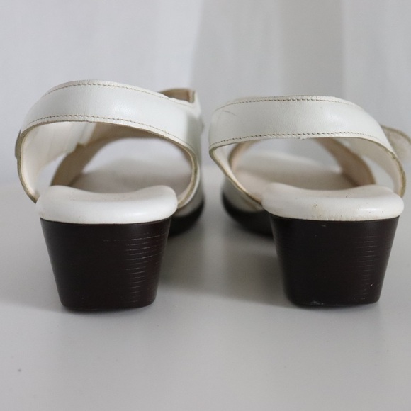 SAS White Sandals / 6.5 - Picture 5 of 13